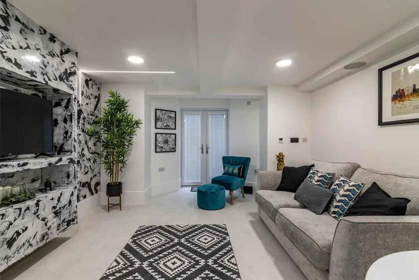 The Garden Apartment, West Bridgford Free Parking - Image 1