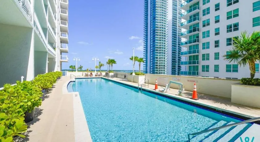 Amazing 3BR Condo at Brickell with City Views - Image 1