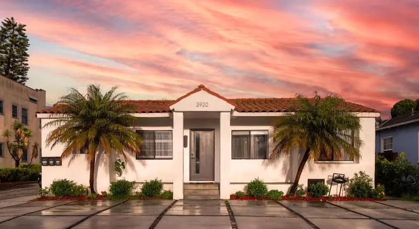 Luxury Oasis in Culver City! Free parking and Jacuzzi - Image 1