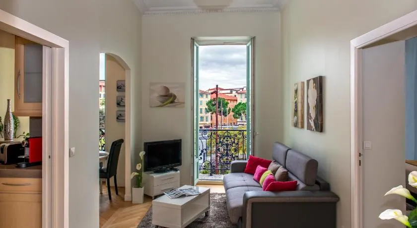 Aston - Appartement Centre Ville Massena - Image 1