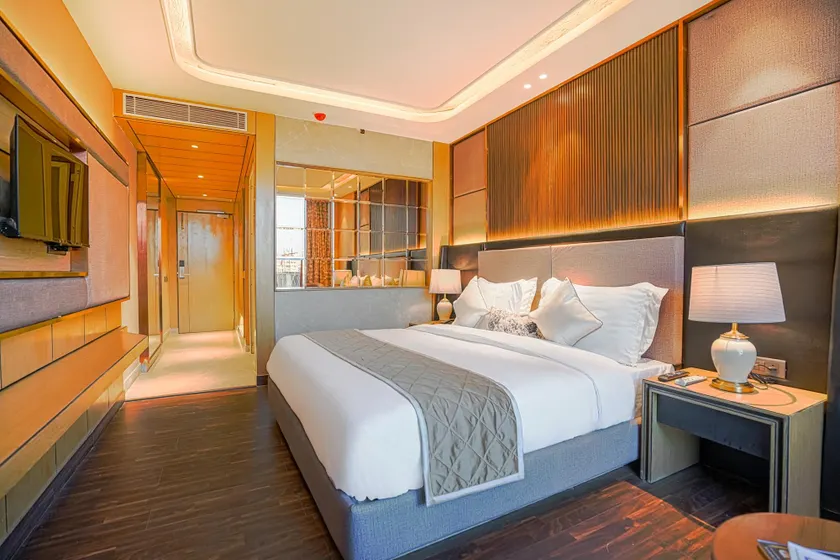 Luxe Stayz Signature - Image 1