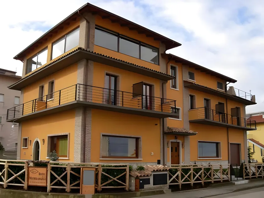 Hotel Michelangelo - Image 1