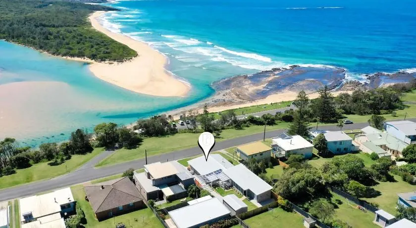 SurfBreak on Seaside - Image 1
