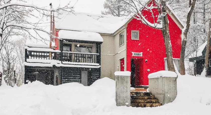 Niseko Ski Lodge - Hirafu - Image 1