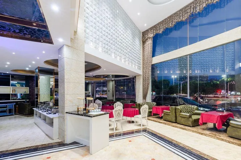 ShangPing xifeng Hotel - Image 1