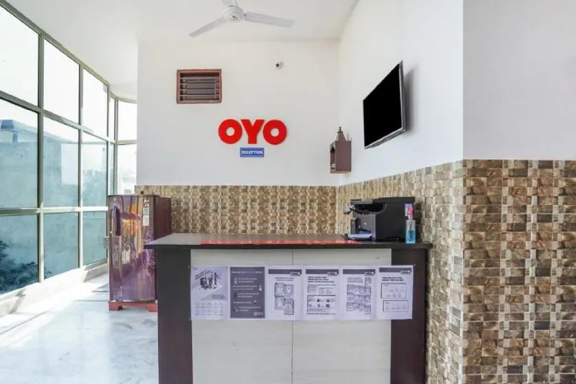 SPOT ON Hotel Abhinandan - Image 1
