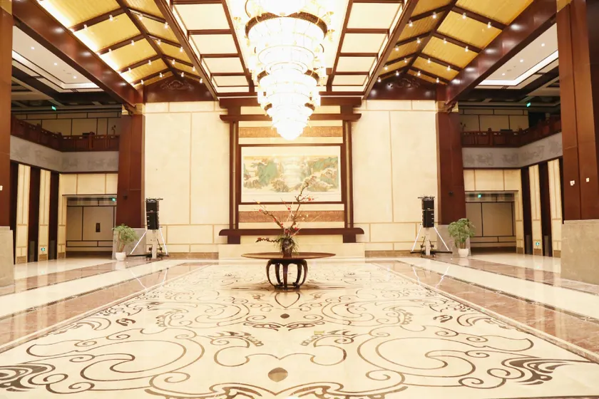 Laiyuan Huazhong Holiday Hot Spring Hotel - Image 1