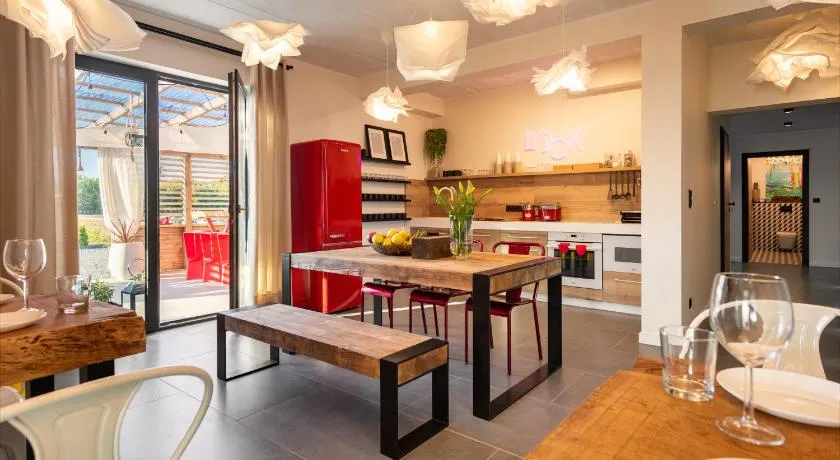 Loox Ostrovo- Boutique House-noclegi nad morzem - Image 1