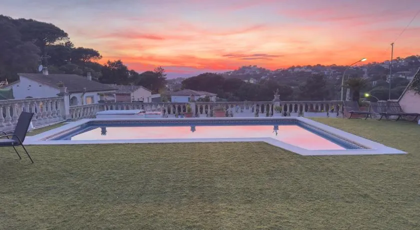 Villa del Lago Lloret Private Pool & Garden - Image 1