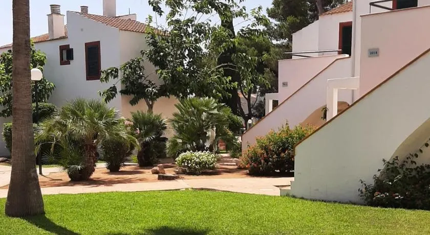 Aparthotel Flora Park - Image 1