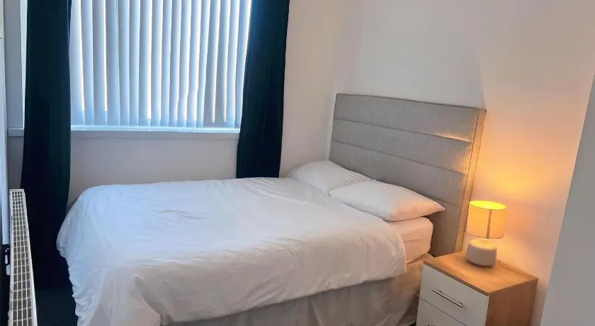 Double Room on a quiet neighbourhood - Image 1