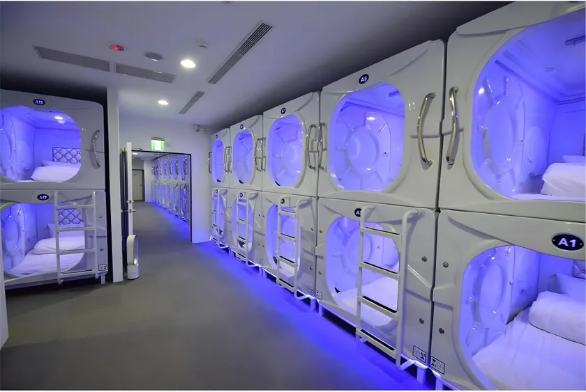 Jianpuke Space Capsule Backpacker Hostel - Image 1