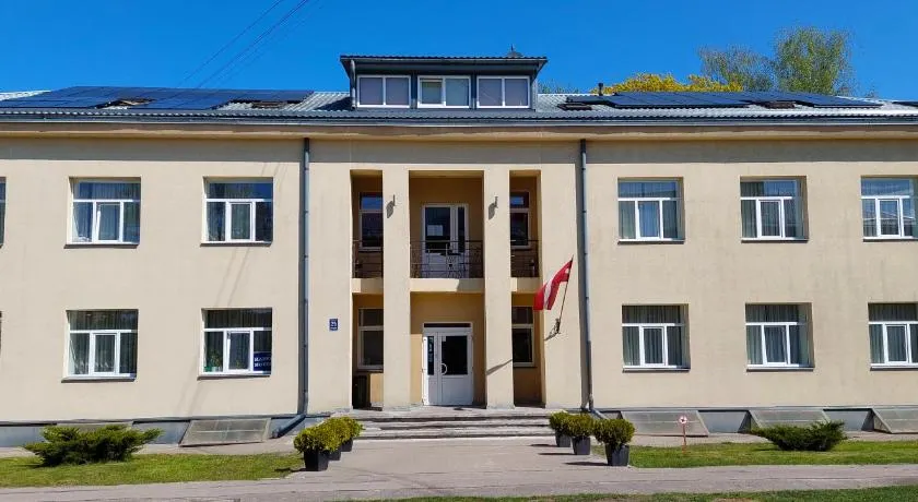 Happy Hotel - Image 1