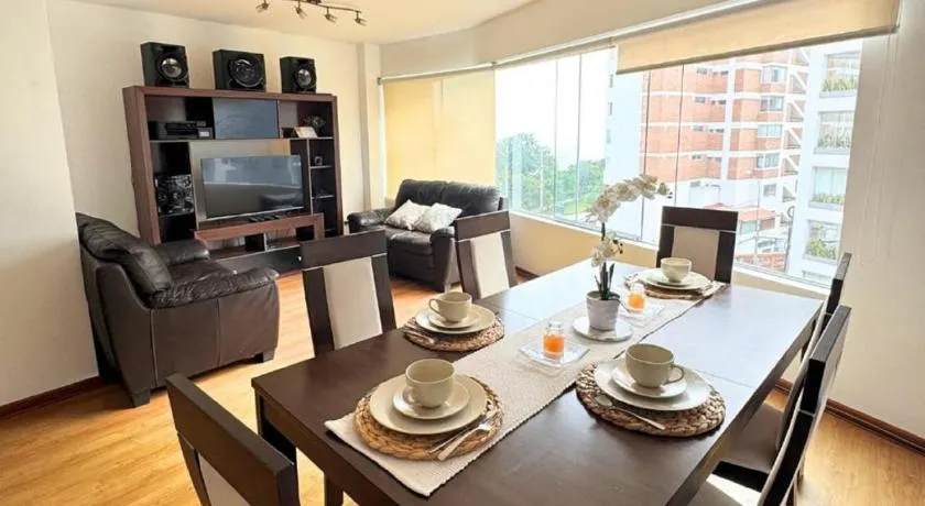 Miraflores ocean view - Image 1