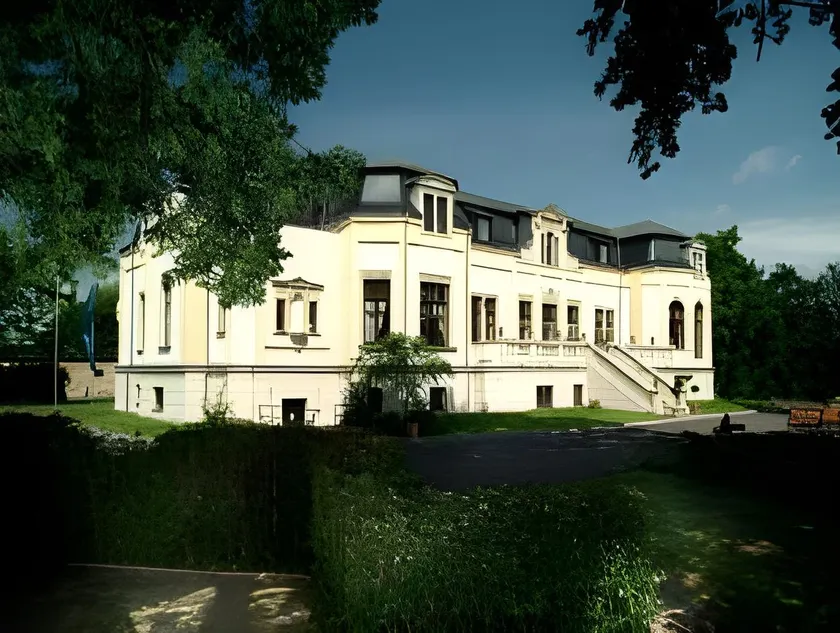 Bernstein Schloss Breitenfeld - Image 1
