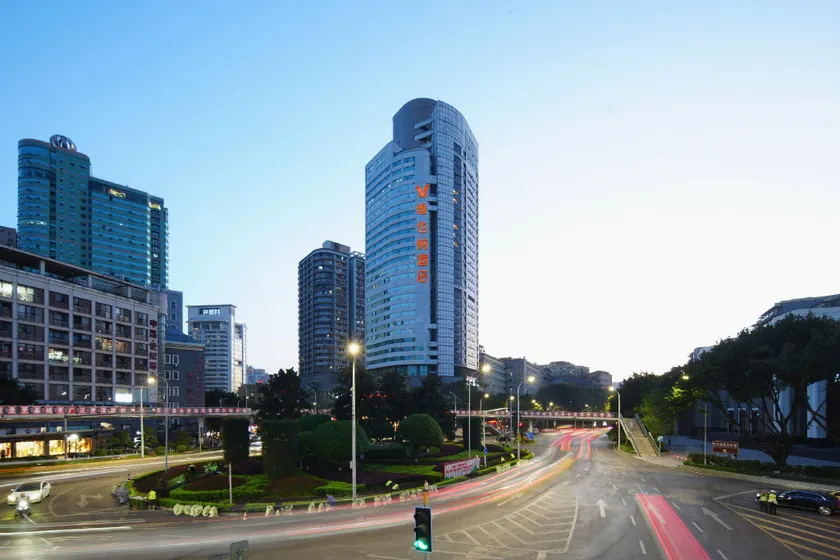 Vienna Hotel (Chongqing Shangqingsi Niujiaotuo Light Rail Station Branch) - Image 1