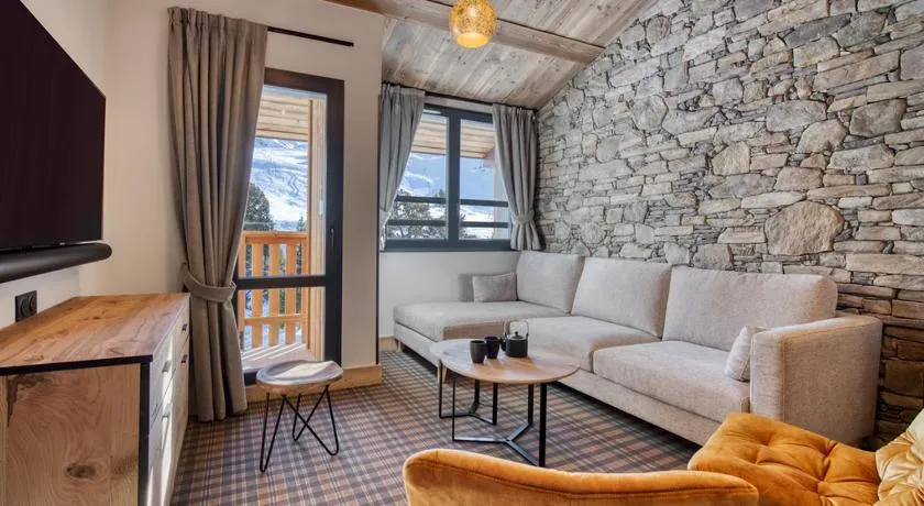 Chalet Hôtel Turquoise - Image 1