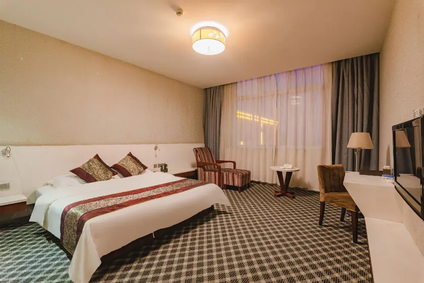 HSBC Hotel (Longfengshan Ancient Town Branch) - Image 1