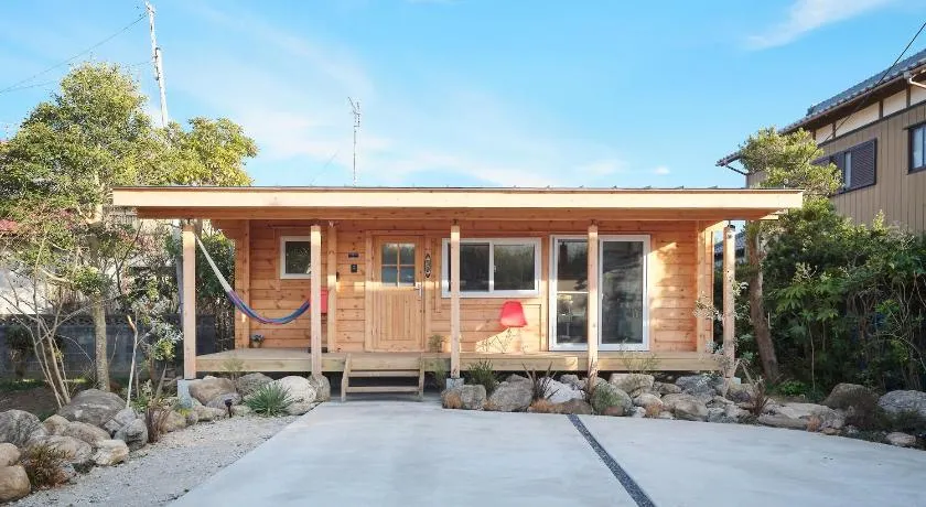 Banksia Seaside Cottage - Image 1