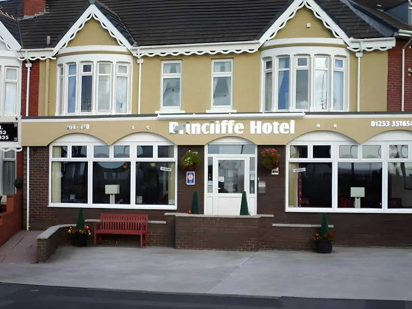 Brincliffe Hotel - Image 1