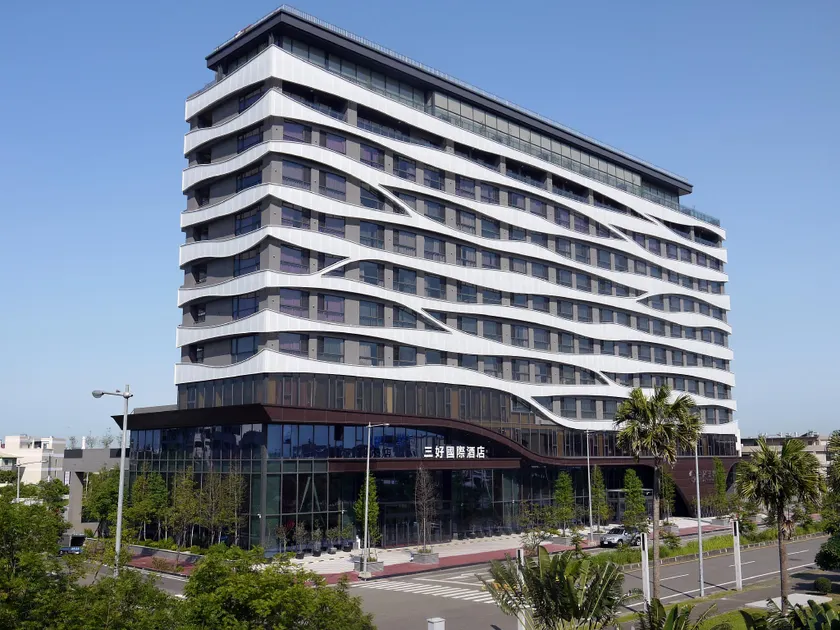 Sun Hao International Hotel - Image 1