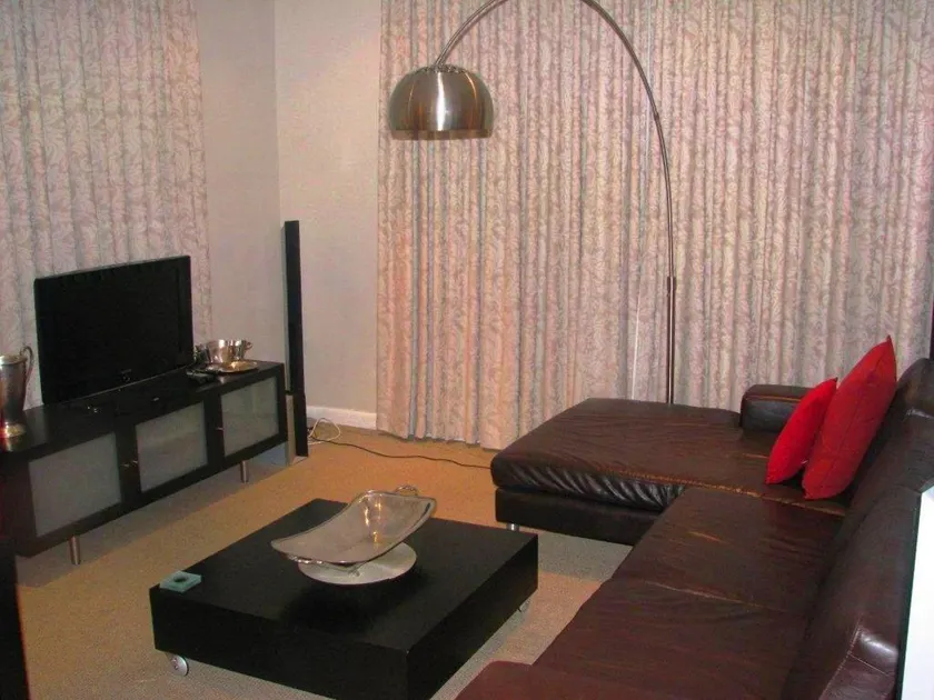 Glaston House (1 Bedroom) (8) - Image 1