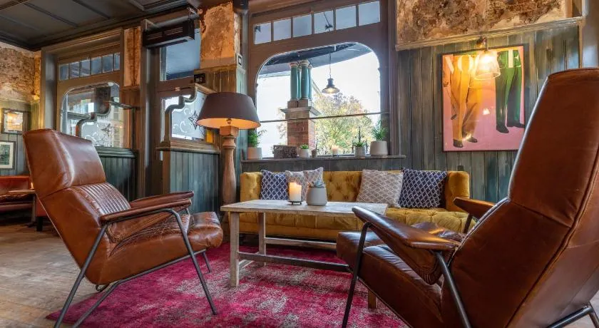 The Wolfpack Inn - Image 1