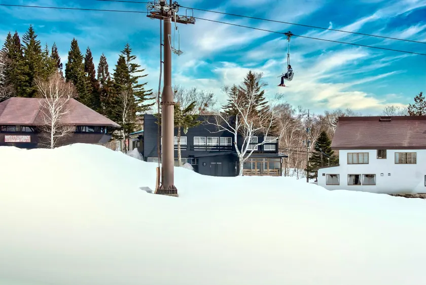 SKI INN HAKUBA - Image 1