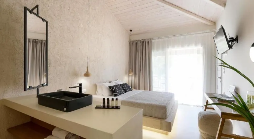 Karidi Beach Boutique Suites - Image 1