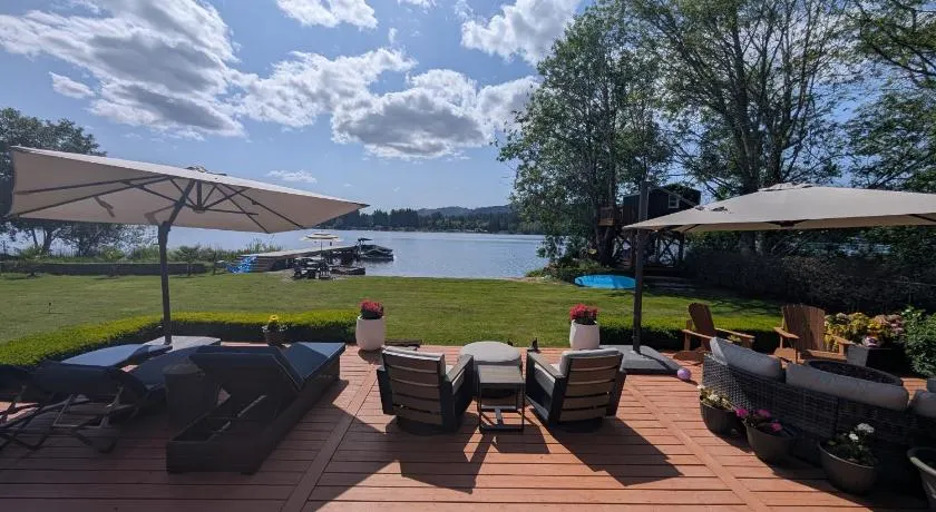 Sandy Shores Black Lake Estate, Hot Tub, Dock, Paddleboard, Treehouse & More! - Image 1