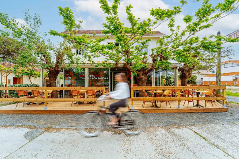 Auberge Au Bon Landais - Surf Hotel et Guinguette - Image 1