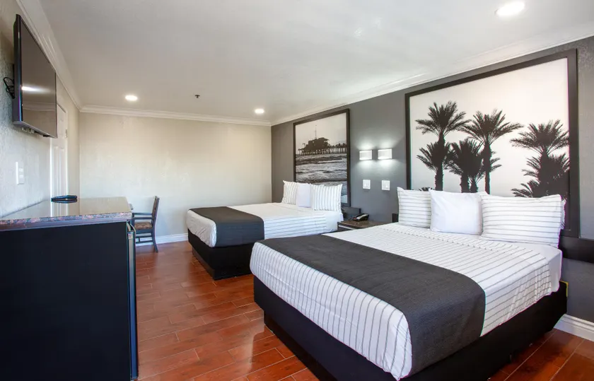Elev8 Hotel Los Angeles, LAX - Image 1