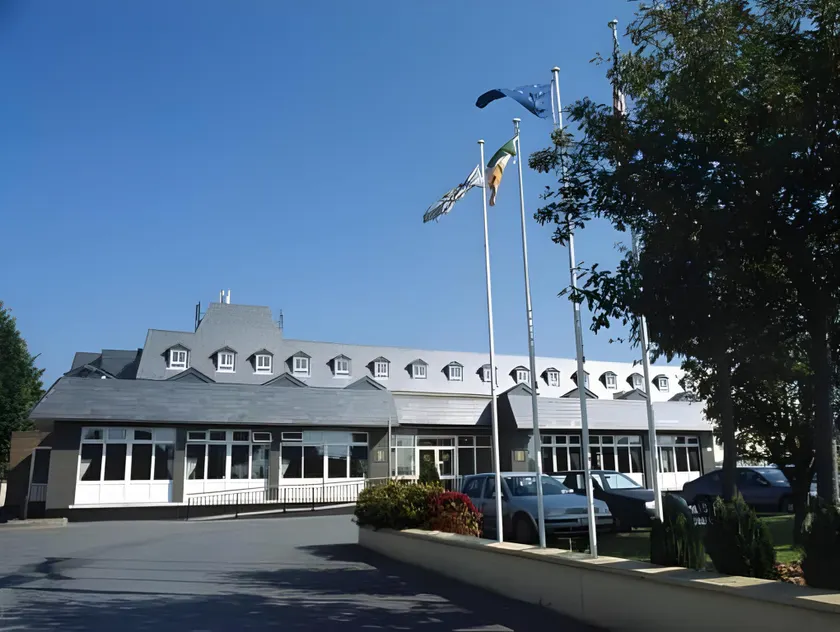 Flannery's Hotel - Image 1