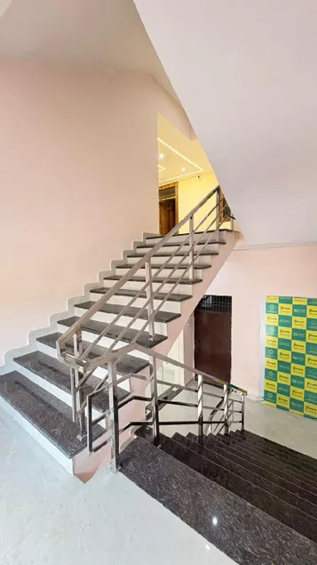 Hotel Raas Grand - Image 1