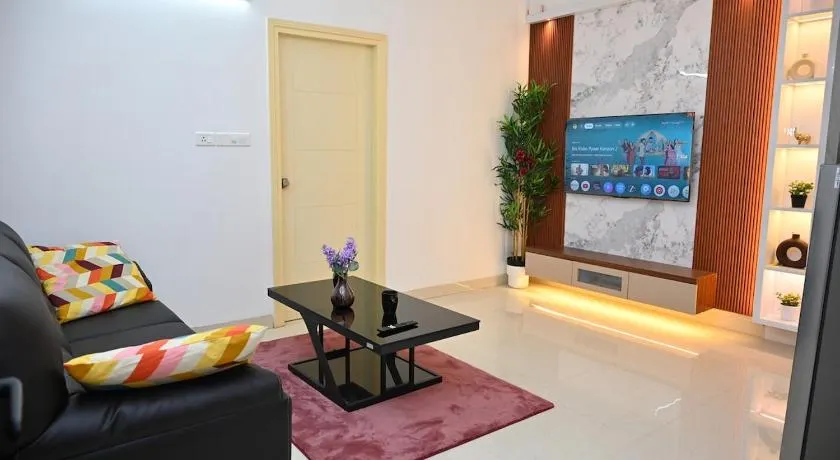 Ivory Serene By LuxeHomes Luxury 1BHK AC Near Airport Balcony Parking - Image 1
