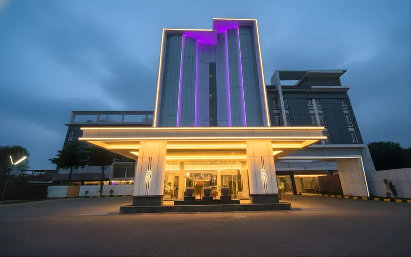 Yasmin Hotel Karawaci - Image 1