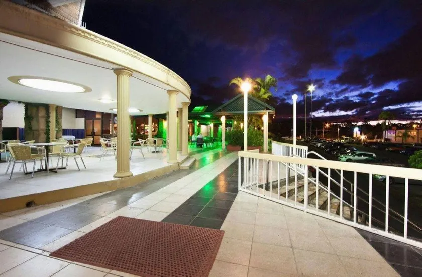 Acacia Ridge Hotel - Image 1