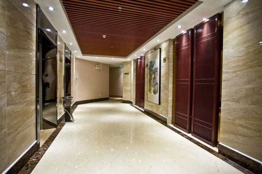 Jiabaihe Hotel (Buyong Subway Station Branch) - Image 1