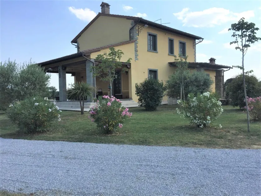 Scenic Villa in Cortona with Private Swimming Pool - Image 1