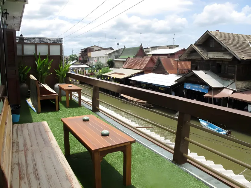 Baan Napak - Image 1