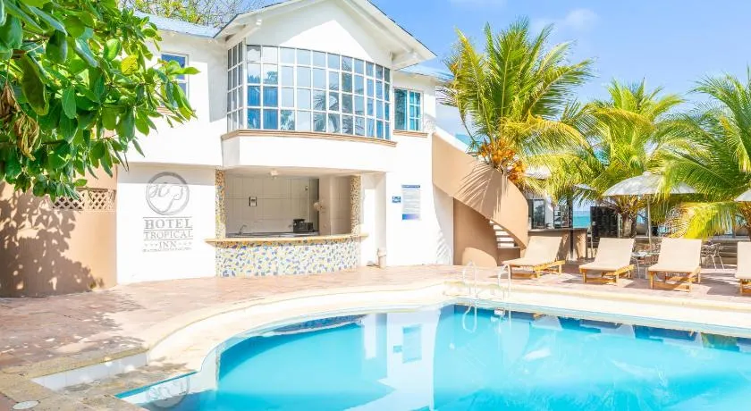 Hotel Tropical Inn - Image 1