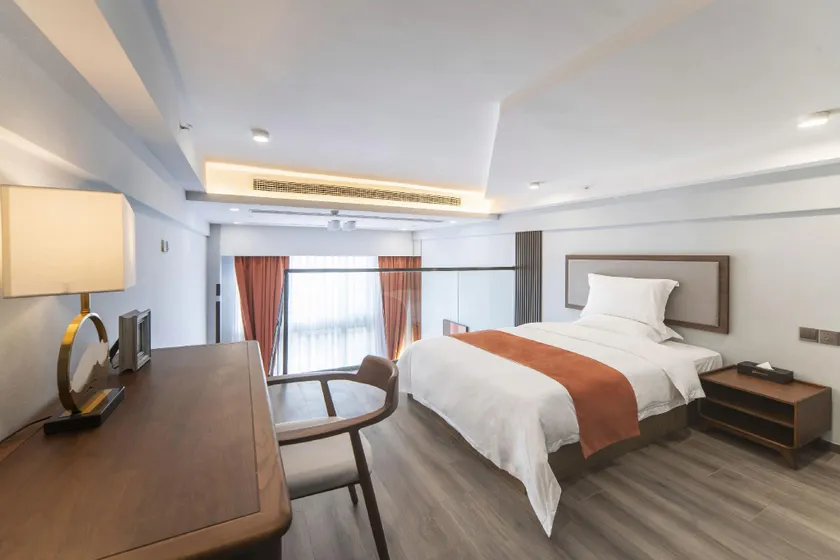 Qingdao Laikado Art Hotel - Image 1