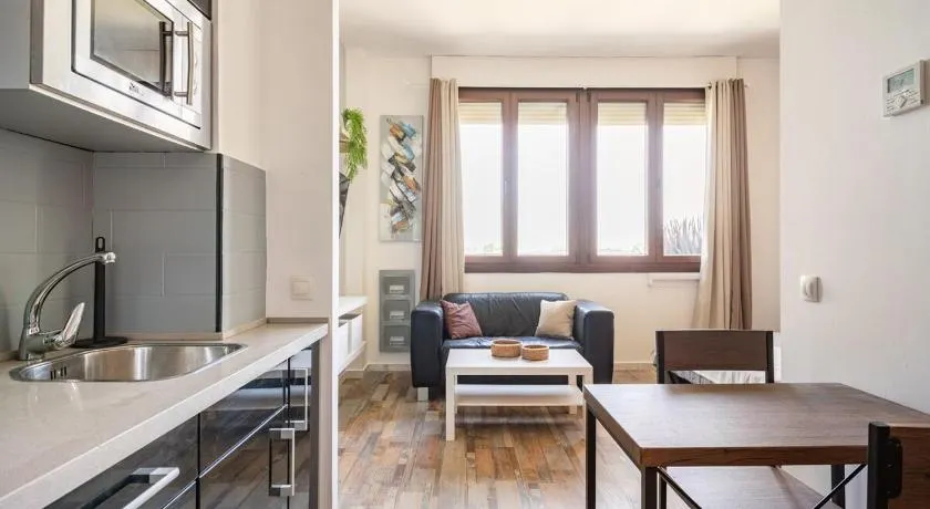 loft con parking gratis frente palacio congresos - Image 1