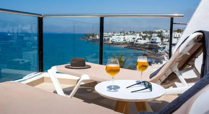 Estelai | Un appartement d'une chambre avec vue imprenable sur l'océan - Image 1