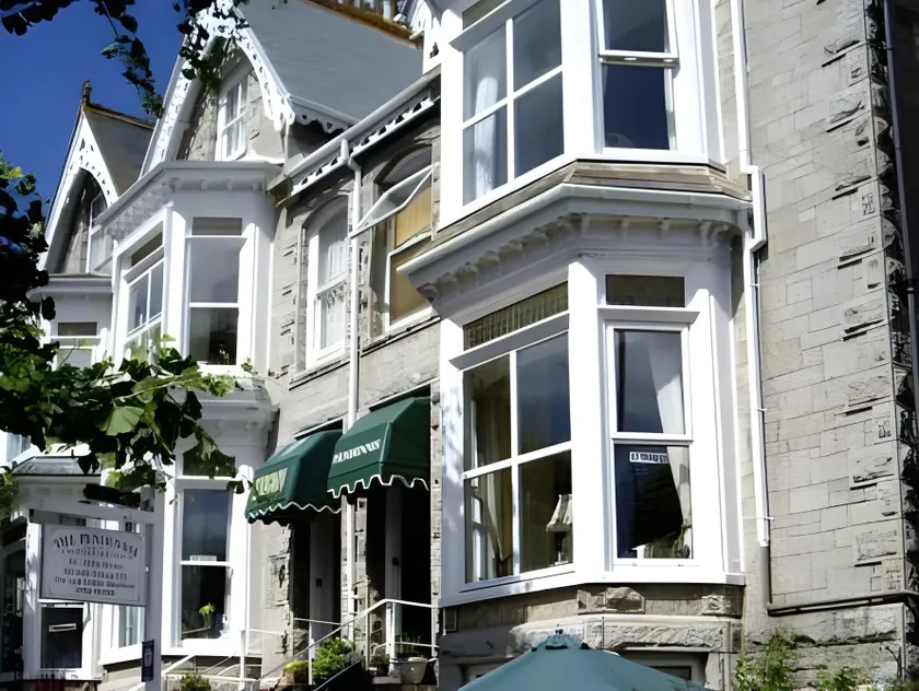 The Pendennis Guest House - Image 1