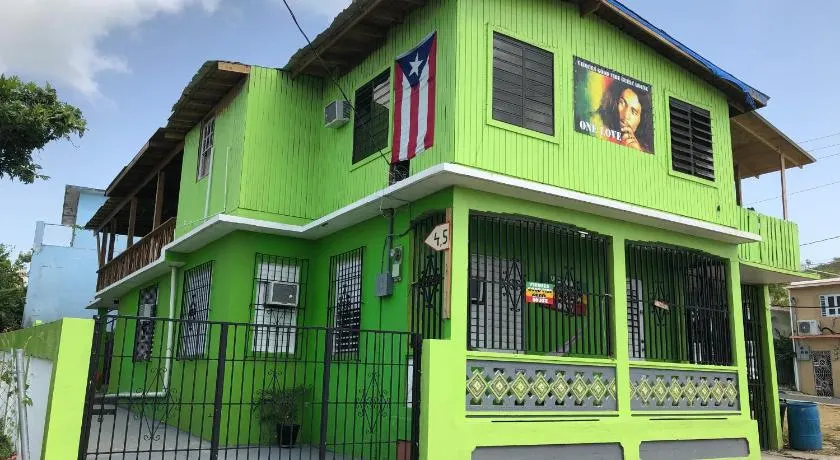 Vieques Good Vibe Guest House - Image 1