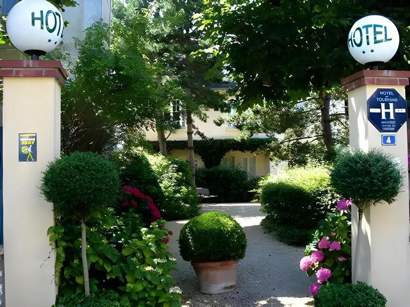 Le Castel Cabourg hôtel & SPA- Restaurant La Calypso - Image 1
