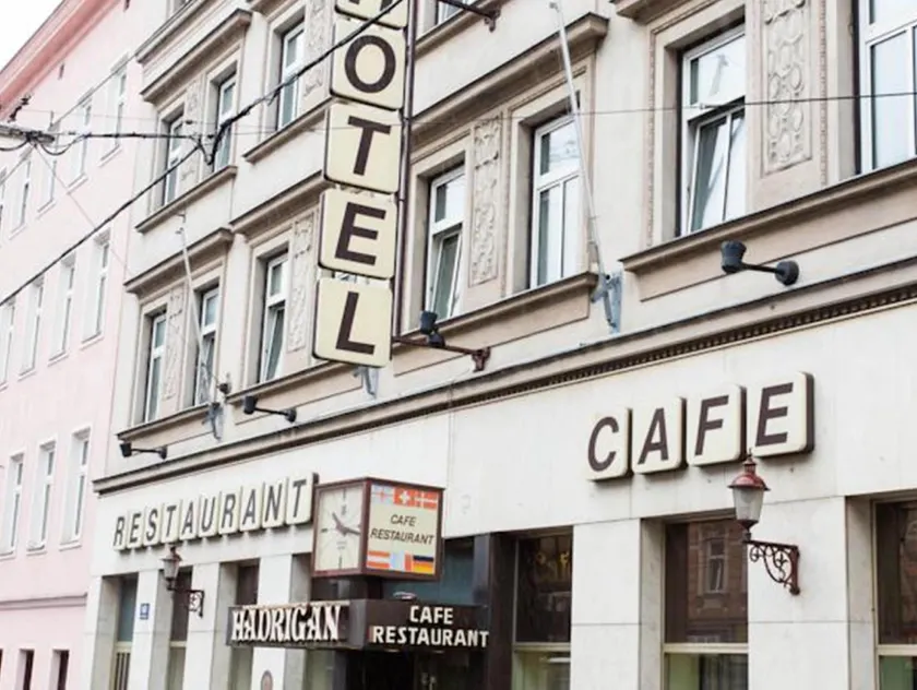 Hotel Hadrigan - Image 1
