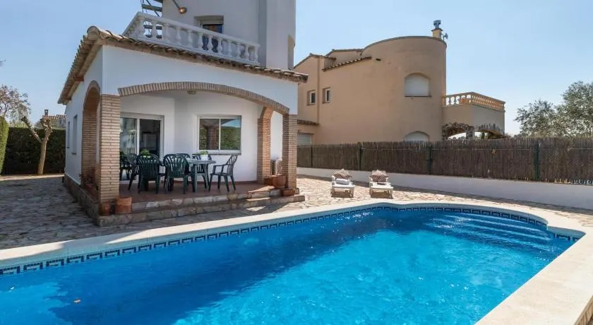 Casa con Piscina, A/A, Wifi, Barbacoa, a 200 m de la Playa - ES-89-75 - Image 1