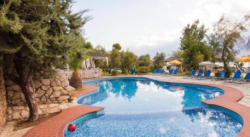 vassilias beach hotel - Image 1